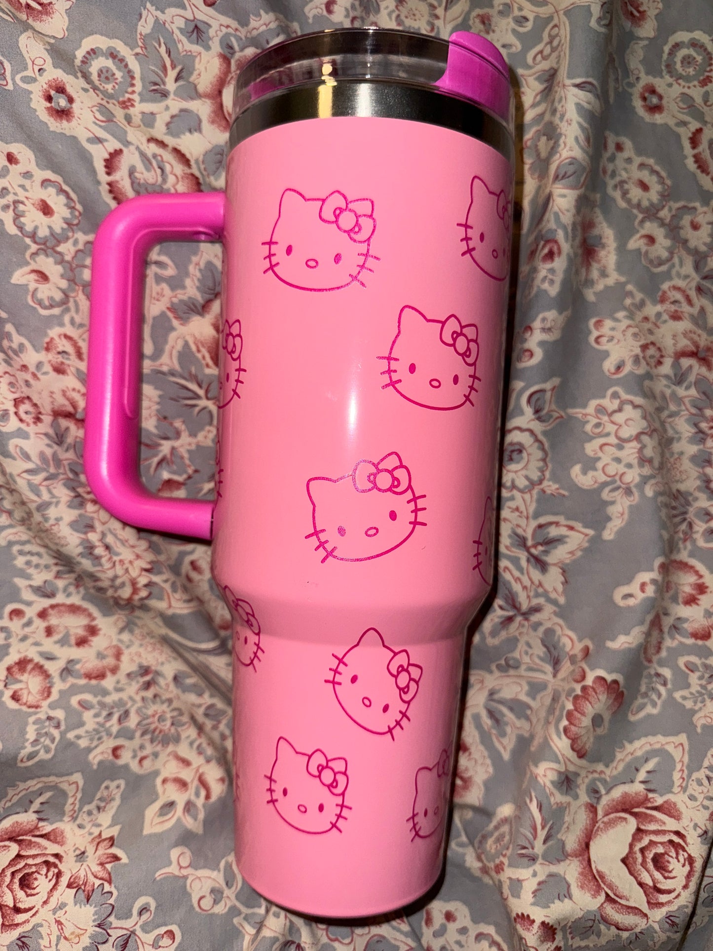 40oz tumbler H kitty